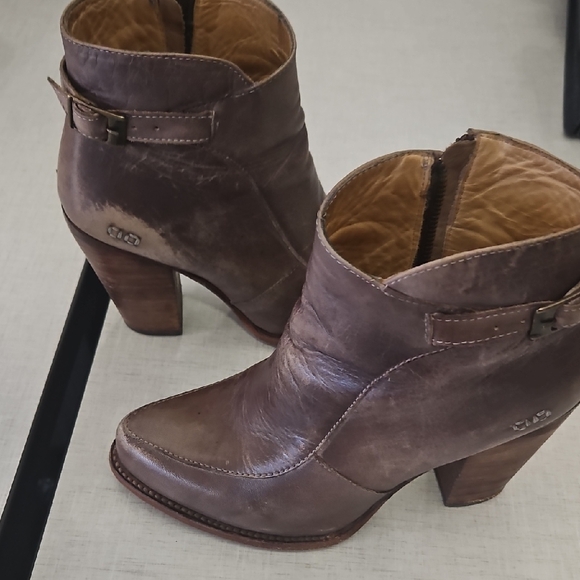 Bed Stu Distressed Brown Ankle Boots - Picture 2 of 8
